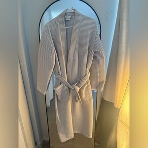 Quince very light grey organic cotton Waffle Knit robe size small